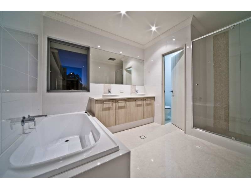 1/34 Bassendean Parade, Bassendean WA 6054