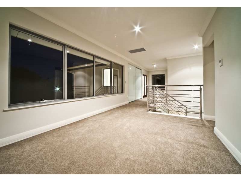 1/34 Bassendean Parade, Bassendean WA 6054