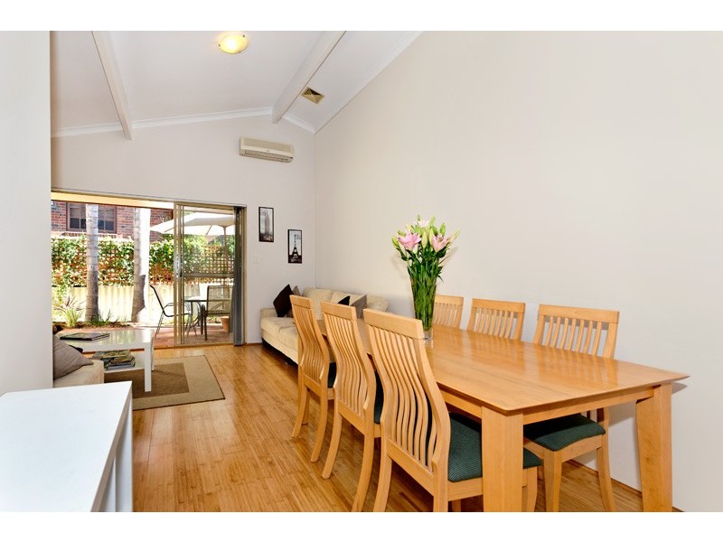 2/112 Central Avenue, Inglewood WA 6052