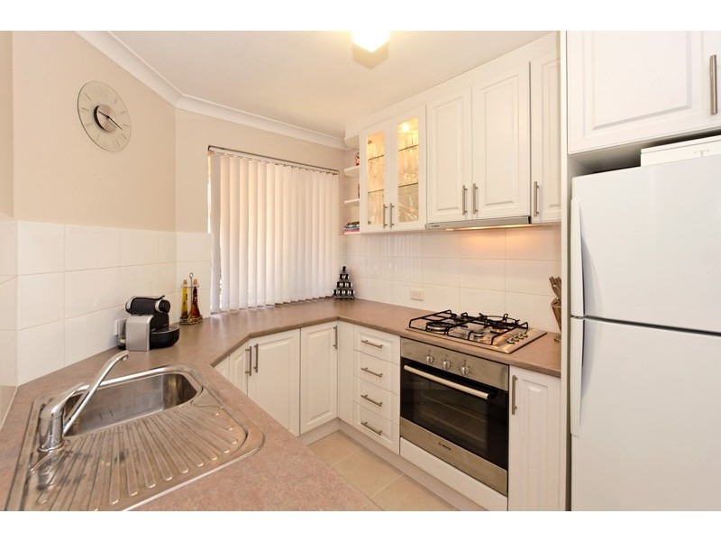 2/112 Central Avenue, Inglewood WA 6052