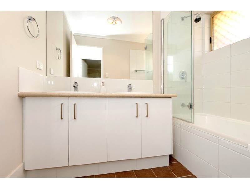 2/112 Central Avenue, Inglewood WA 6052