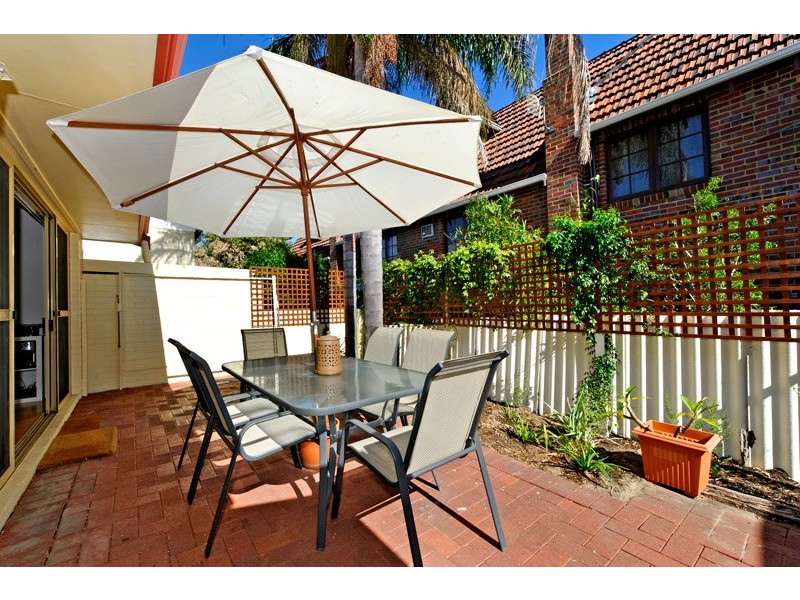 2/112 Central Avenue, Inglewood WA 6052