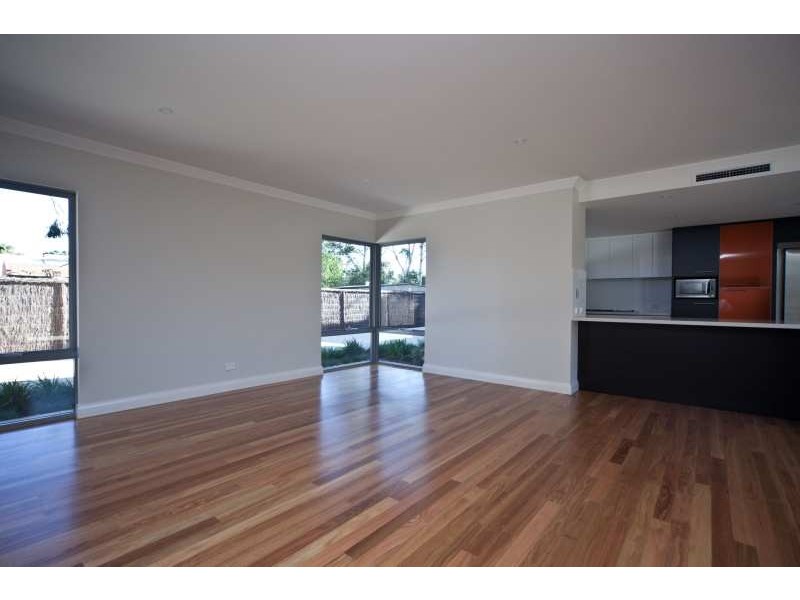 2/34 Bassendean Parade, Bassendean WA 6054