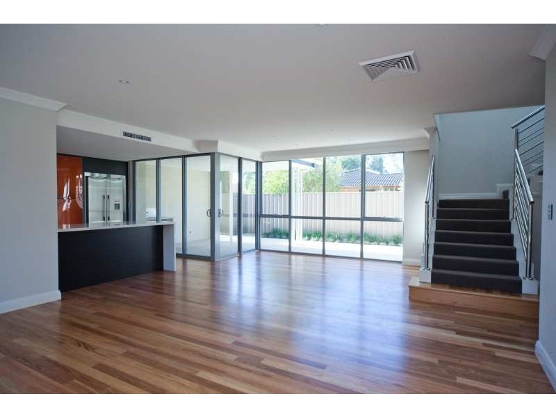 2/34 Bassendean Parade, Bassendean WA 6054
