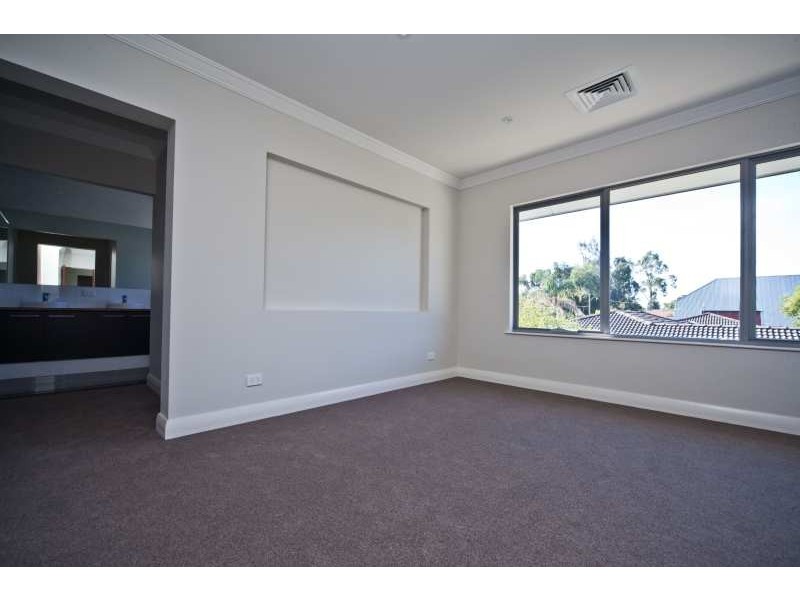 2/34 Bassendean Parade, Bassendean WA 6054