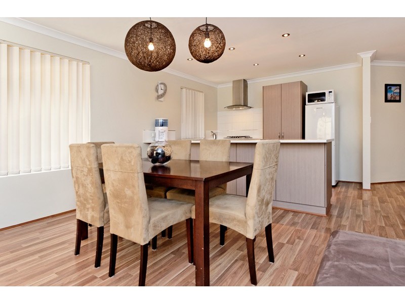 8 Hollywood Heights, Clarkson WA 6030