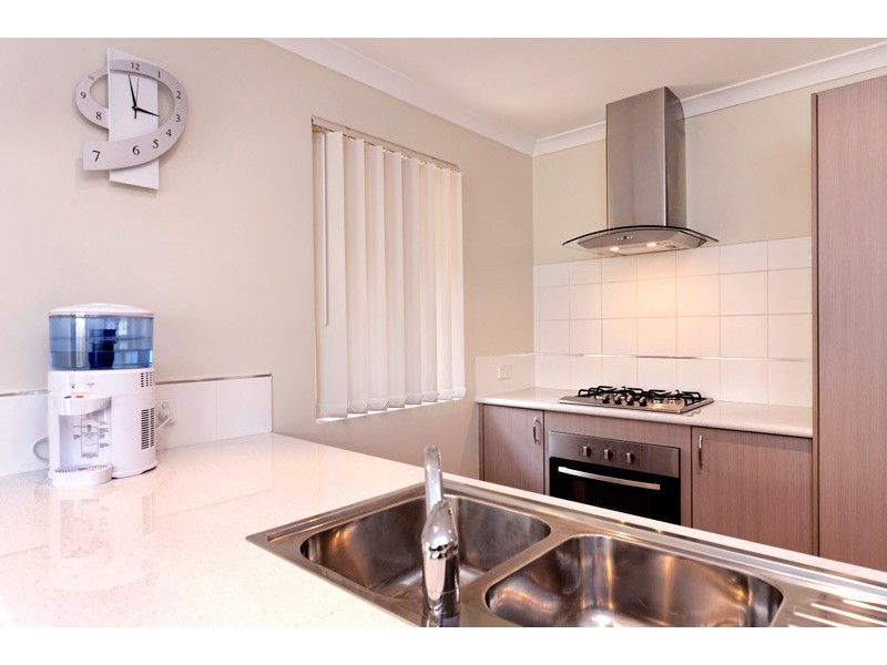 8 Hollywood Heights, Clarkson WA 6030