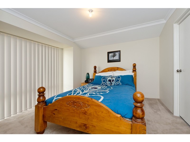 8 Hollywood Heights, Clarkson WA 6030