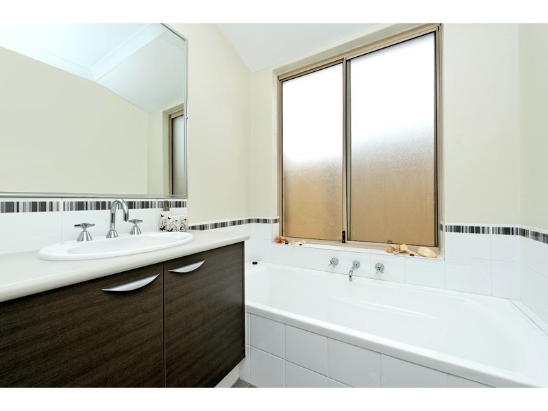 8 Hollywood Heights, Clarkson WA 6030