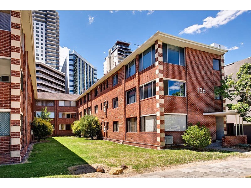 2/126 Terrace Road, Perth WA 6000