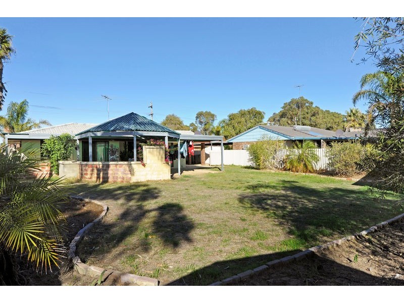 54 Axminster Street, Warnbro WA 6169