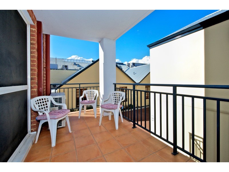 8/20 Pendal Lane, Northbridge WA 6003
