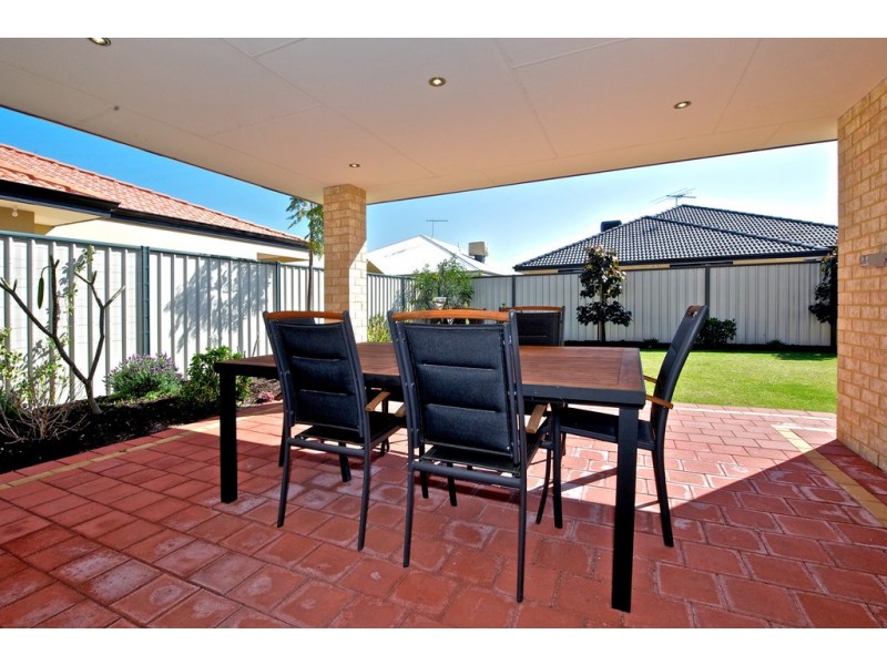 2 Campaspe Drive, Success WA 6164