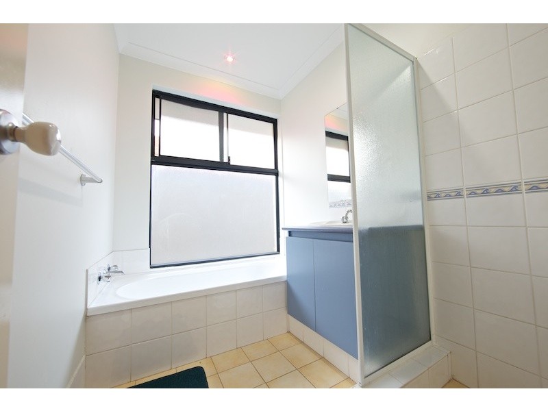 8 Morolo Street, Seville Grove WA 6112