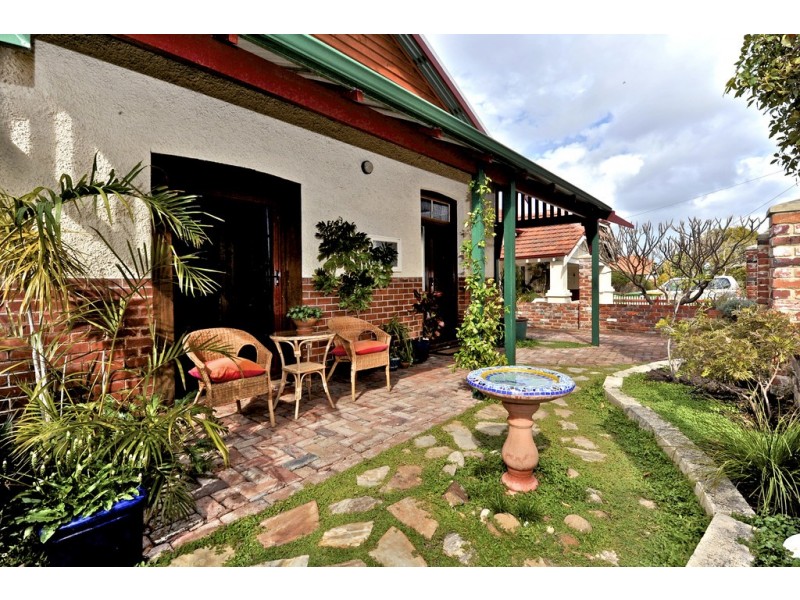 124 Crawford Road, Maylands WA 6051