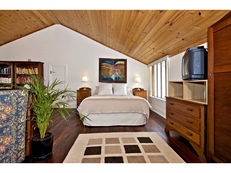 124 Crawford Road, Maylands WA 6051