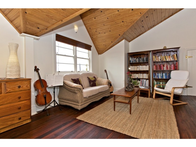 124 Crawford Road, Maylands WA 6051