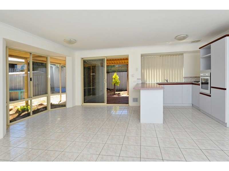 29 Swallowtail Parade, Warnbro WA 6169