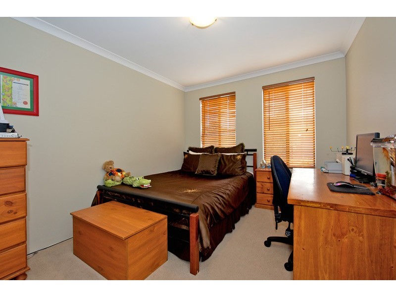 No. 33 Ragamuffin Pt, Halls Head WA 6210