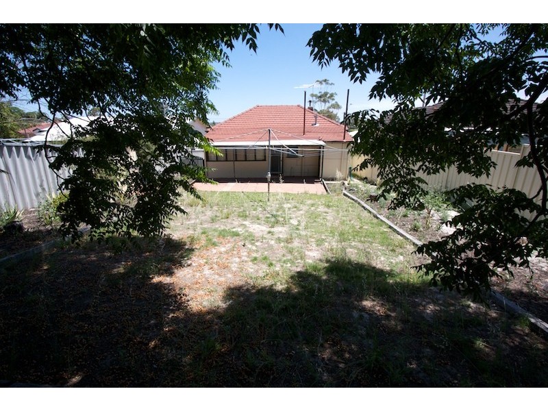 34 Broun Avenue, Embleton WA 6062