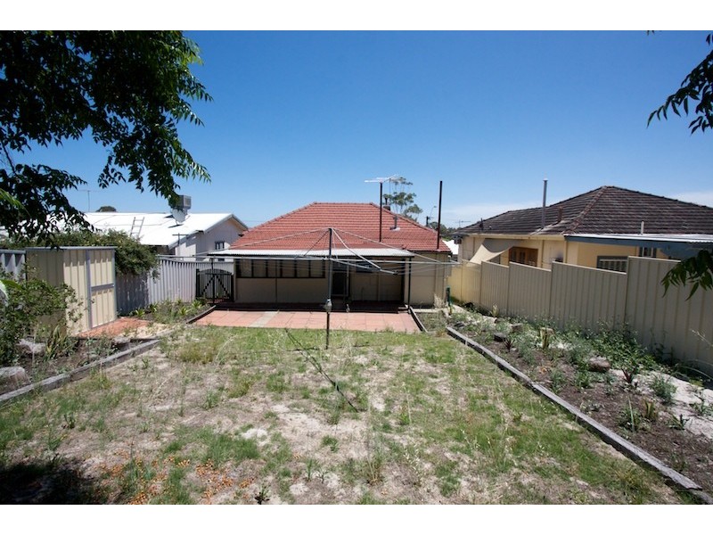 34 Broun Avenue, Embleton WA 6062