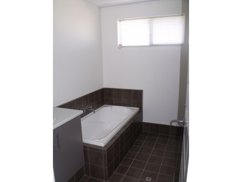 19 Waterwitch Outlook, Wandina WA 6530