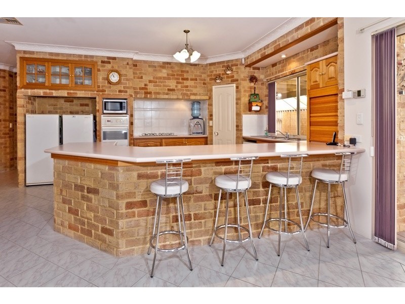 7 Wilkins Road, Kalamunda WA 6076