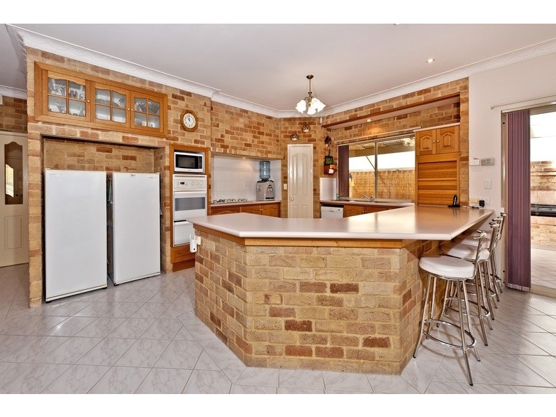 7 Wilkins Road, Kalamunda WA 6076