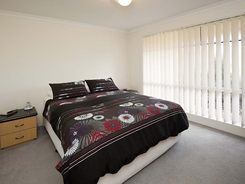 4 Castle Court, Wannanup WA 6210