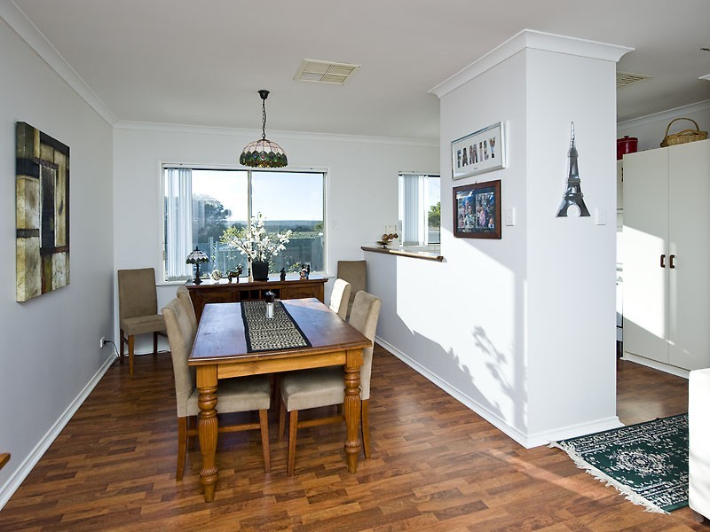 14 Larwood Elbow, Seabird WA 6042