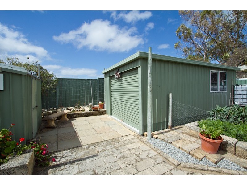 14 Larwood Elbow, Seabird WA 6042