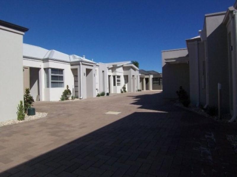 6/7 Olebury Street, Nollamara WA 6061