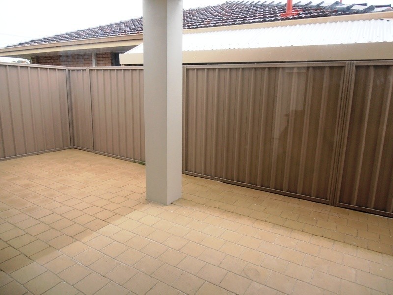 6/7 Olebury Street, Nollamara WA 6061