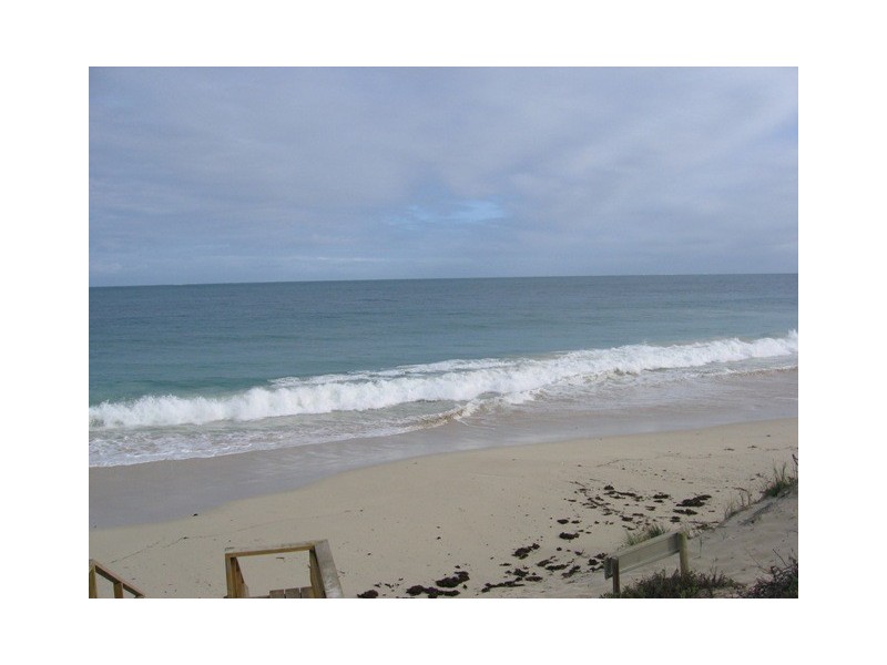 17/1 Williams Way, Seabird WA 6042