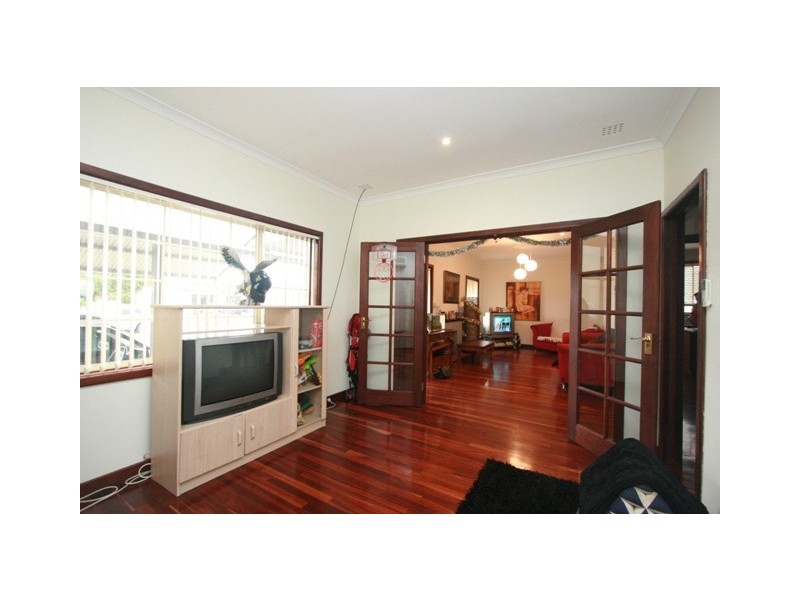 82 Leeds Street, Dianella WA 6059