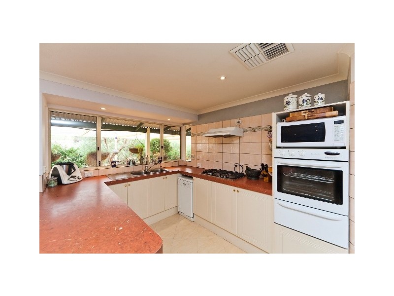 11 Prunster Road, York WA 6302