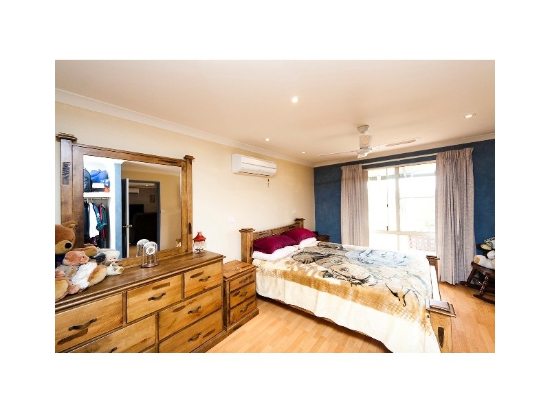 11 Prunster Road, York WA 6302