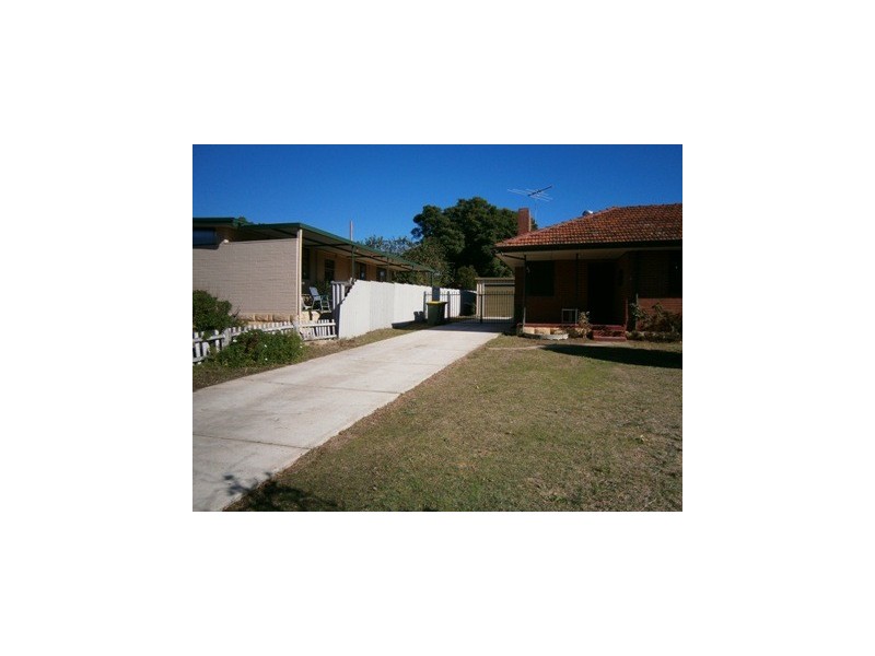 23 Rhodes Crescent, Calista WA 6167