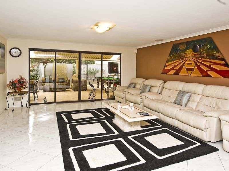 4 Poincaire Street, Stirling WA 6021