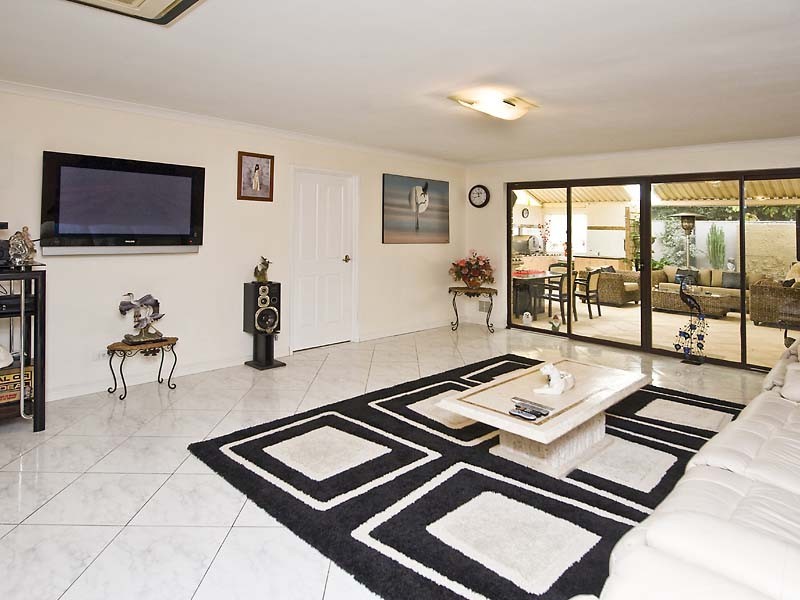 4 Poincaire Street, Stirling WA 6021