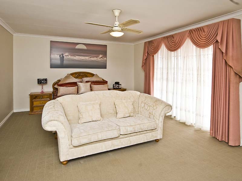 4 Poincaire Street, Stirling WA 6021