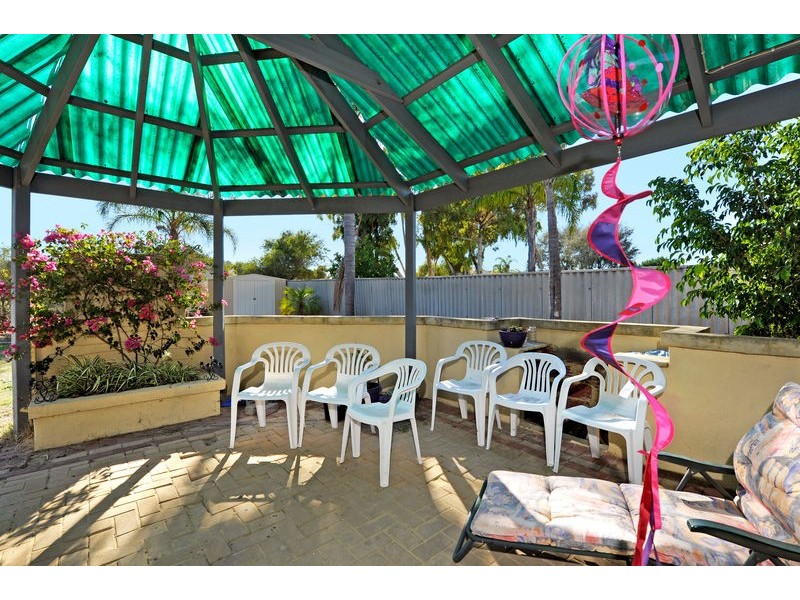 54 Axminster Street, Warnbro WA 6169