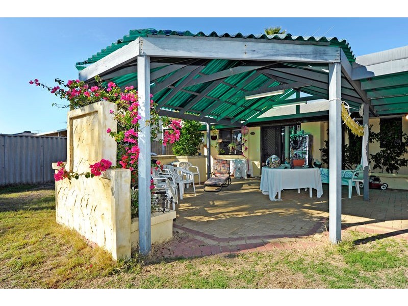 54 Axminster Street, Warnbro WA 6169