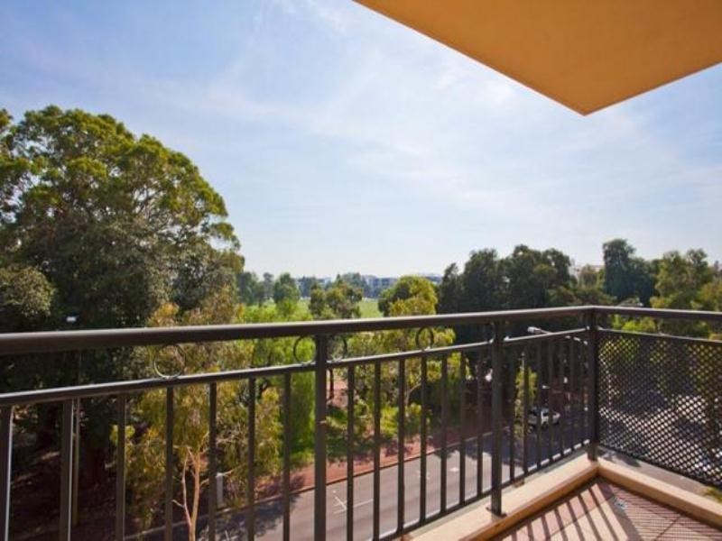 25/123 Wellington Street, East Perth WA 6004