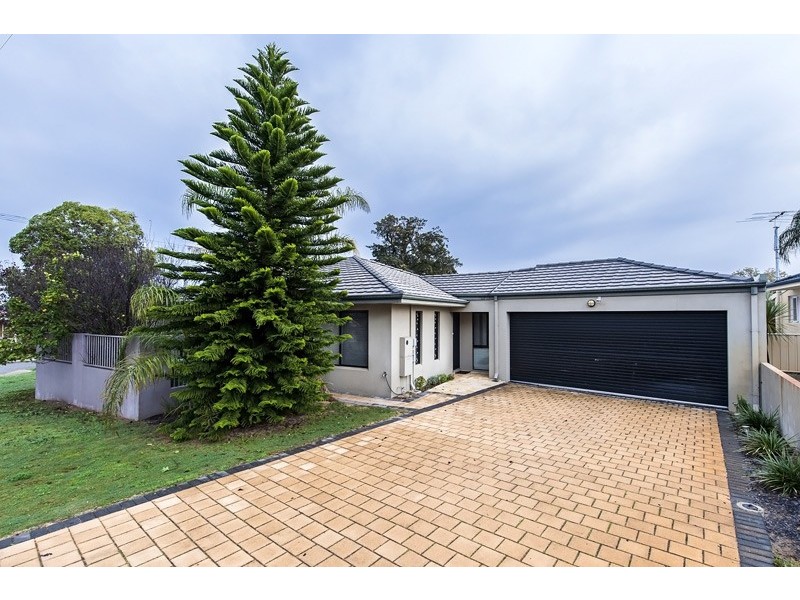1/207 Scott Street, Cloverdale WA 6105