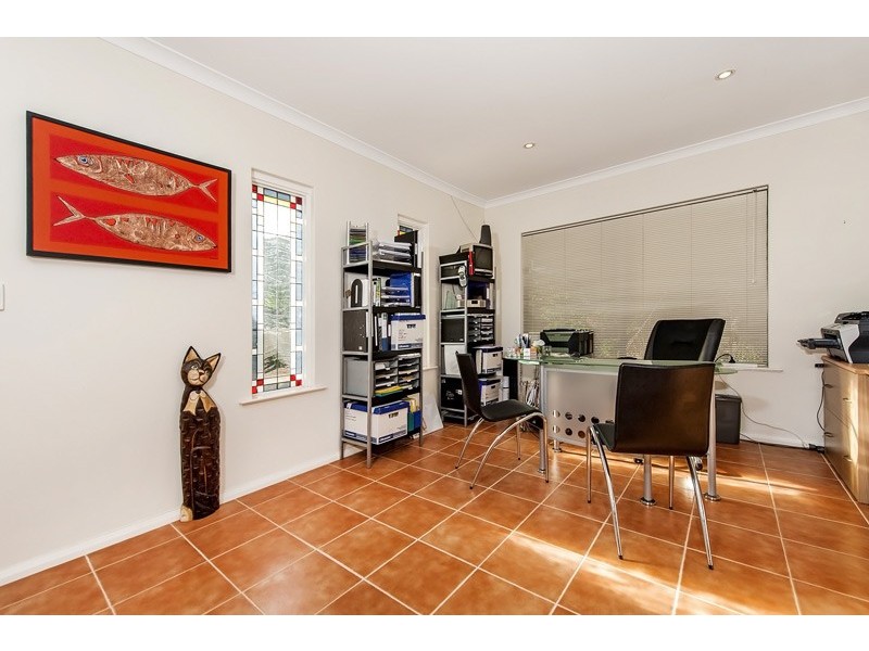 1/207 Scott Street, Cloverdale WA 6105