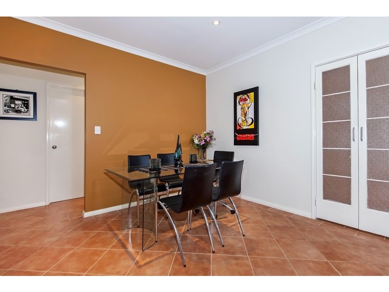 1/207 Scott Street, Cloverdale WA 6105