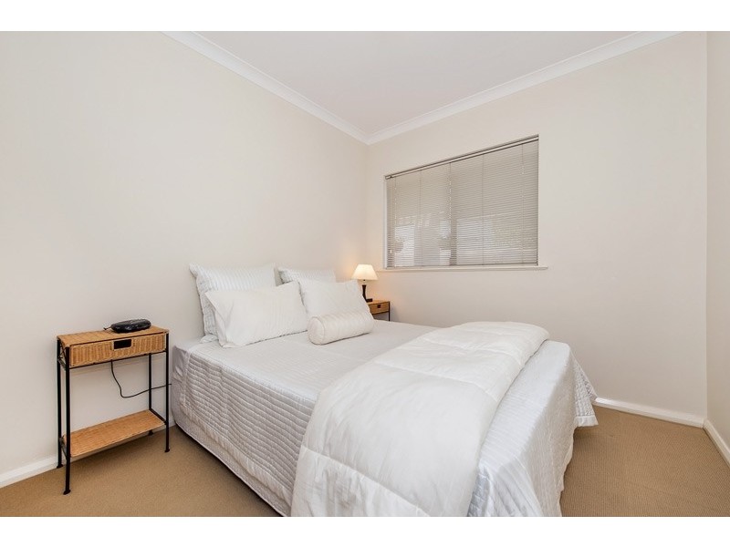 1/207 Scott Street, Cloverdale WA 6105