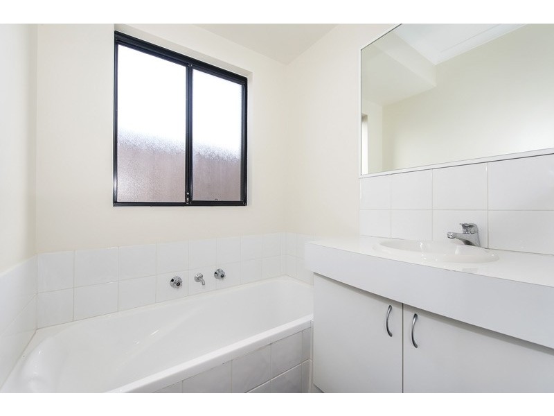 1/207 Scott Street, Cloverdale WA 6105