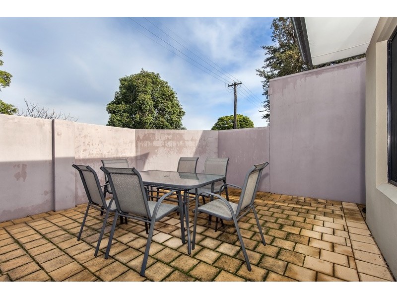 1/207 Scott Street, Cloverdale WA 6105